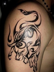 Simbolul tatuaj al zodiacului Taur (adica, schite, fotografie), tattoofot