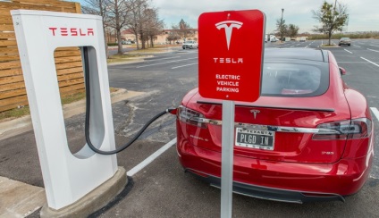 Tesla introduce amenzi pe benzinăria compresoarelor - benzinării electrice de la Moscova