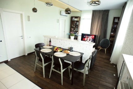 Timur nightingales a renovat un apartament în stilul hotelului hilton