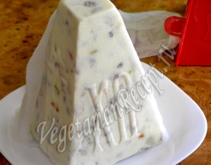 Brânză de vaci de Paște - o rețetă cu fotografii și videoclipuri de ouă de Paști delicioase din brânză de vaci fără ouă