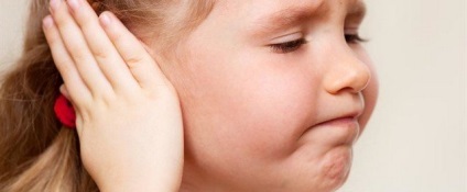 Copilul doare urechea, precum și ce să tratăți acasă, primul ajutor