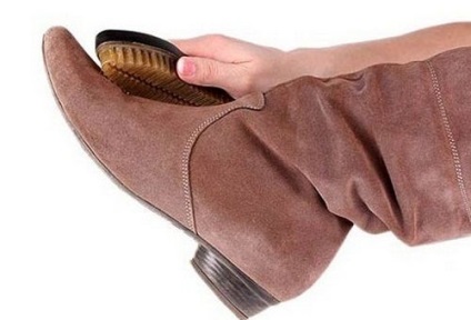 Încălțăminte de îngrijire a pantofilor la domiciliu și modalități de protecție împotriva umezelii