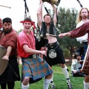 O petrecere în stil scoțian, invitații, costume, concursuri, scenariu, meniu, fotografie