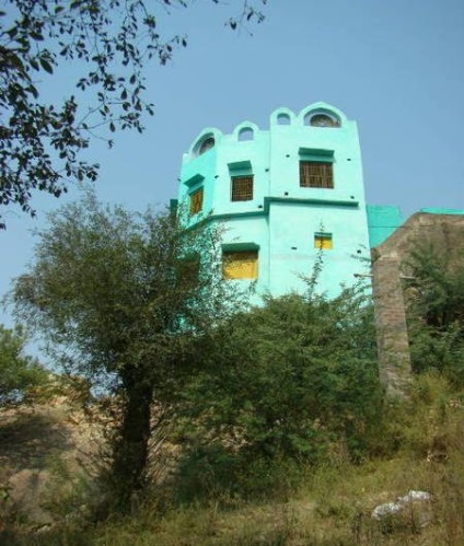 Krsna dansează pentru radha în vrndavana. 