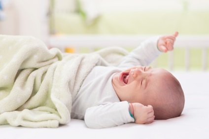 A szedés egy szoptatott anyatejben, mit kell tenni, ha a baba székrekedéssel keveredett