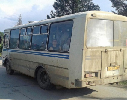 Locuitorii din Kytlym cer să le transporte într-un autobuz fără găuri și cu o sobă de lucru, Karpinsk