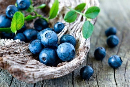 10 fructe de padure care va ajuta sa slabiti