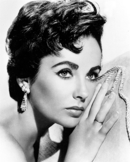 Actrița Elizabeth Taylor, biografie și istorie în fotografie