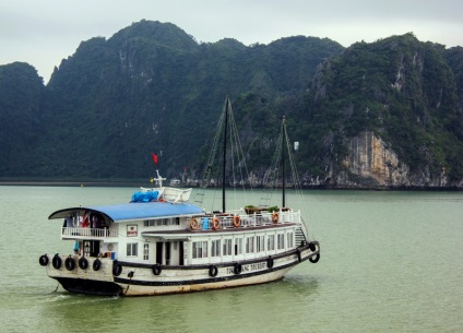 Golful Halong Cinci moduri de a ajunge la paradis