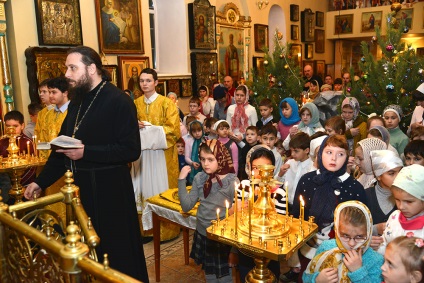 Gyermek liturgia, a Szent Nagy Mártír Gyülekezeti Gyülekezete