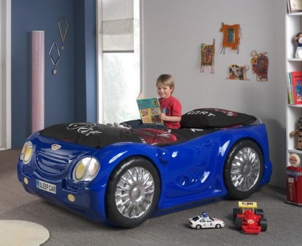 Pat pentru copii 50 de modele sub formă de mașini de curse și alte tipuri de transport
