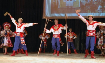 Mișcarea dansului popular rus și a caracteristicilor sale, ruși - ansamblul dansului rusesc