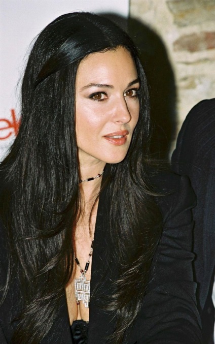 A Monica Bellucci szépségének fejlődése a csillag születésnapi lányának változása (fotó)