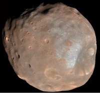 Phobos este un satelit natural al lui Marte