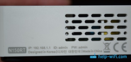 Unde este scris pe router parola, numele rețelei wi-fi, adresa IP, adresa mac