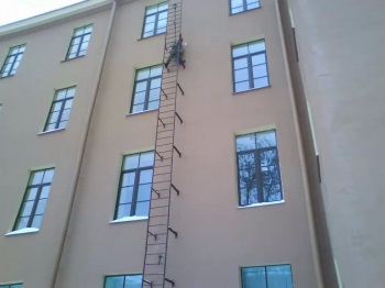 Testarea scărilor de incendiu este o condiție pentru funcționarea lor sigură