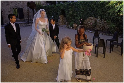 Cum a fost nunta lui Angelina Jolie și Brad Pieta
