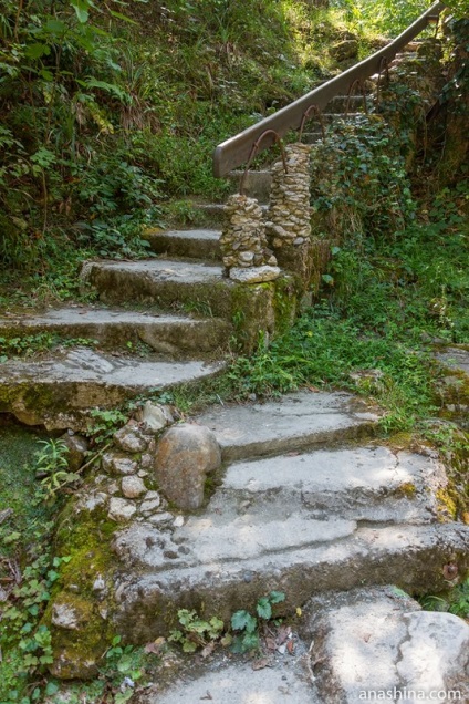 Prin valea râului vest dagomys baie naturală și zona de relaxare