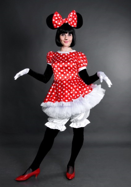 Costum Minnie Mouse fotografie cu mâinile proprii