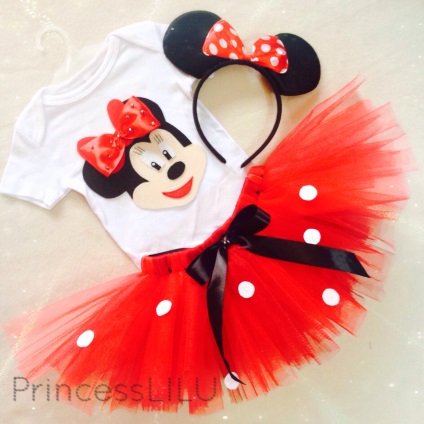 Costum Minnie Mouse fotografie cu mâinile proprii