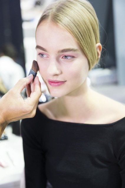 Make-up cu afișarea dior prêt-à-porter primăvară-vară 2016, frumos insider