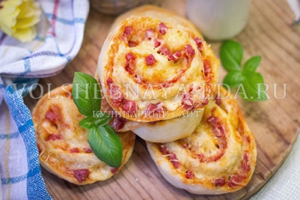 Mini pizza, reteta cu fotografie, magie