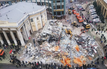 În locul corturilor demolate, complexele comerciale vor crește