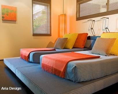Culori saturate pentru dormitoare exemple de interioare luminoase
