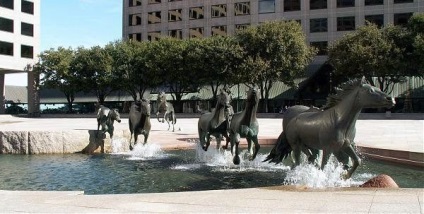 Emlékmű a las-colinas mustang Irving, Texas, művészeti utazási blog