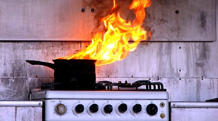 Tűz a konyhában, hogyan kell megvédeni a házat a tűzből, az egészségügyi magazin