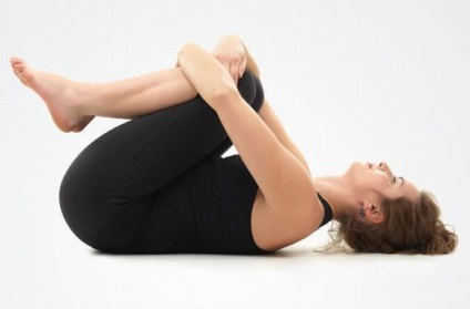 Cinci exerciții de yoga vă vor ajuta să îndepărtați grăsimile de pe stomac într-un timp scurt, modă la modă