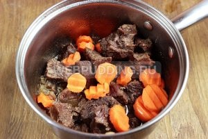 Brânză cu carne de vită și cartofi, cum să gătești