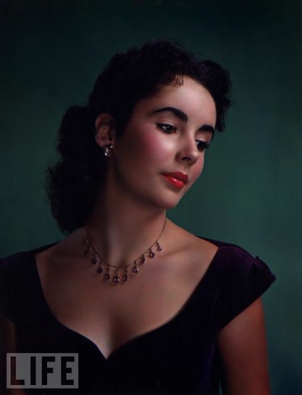 Fotografiile timpurii ale lui Elizabeth Taylor sunt interesante!