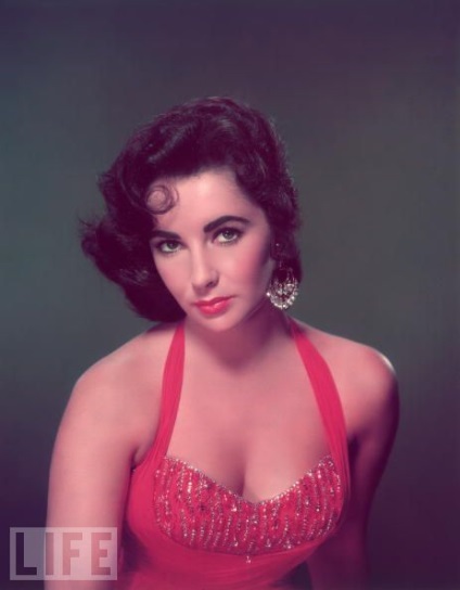 Imaginile timpurii ale lui Elizabeth Taylor sunt interesante!