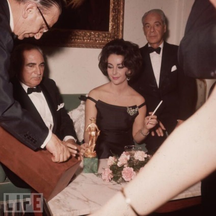 Elizabeth Taylor korai képei érdekesek!