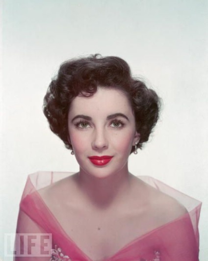 Imaginile timpurii ale lui Elizabeth Taylor sunt interesante!