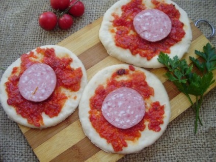 A mini pizza receptje otthon, kanál-sütemény receptek és ételek