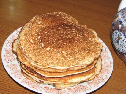 Reteta pentru clatite de ovăz din cereale, pancake dieta pe kefir, cu terci, calorii, ca