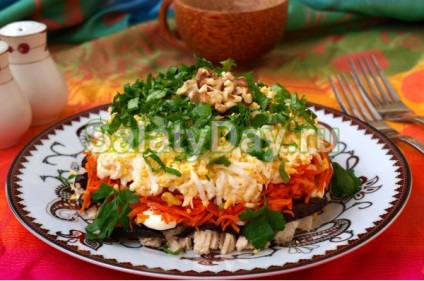 Salată de mesteacăn cu file de pui și prune - tradițiile vin din rețeta trecută cu fotografii și videoclipuri