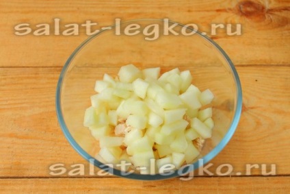Saláta csirke és dinnye recepttel egy fotóval
