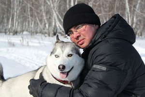 A legszebb omsk kutyák és tulajdonosuk