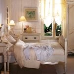 Crearea de stil Provence în interiorul ferestrei, textile, mobilier, motive florale