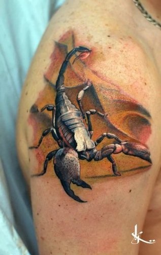 Faceți un tatuaj cu scorpion