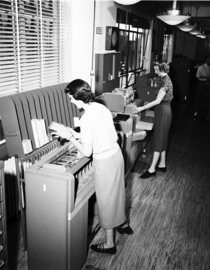 Secretari ai regulilor anilor 1950 care ar trebui urmate de femeile care lucrează în birou
