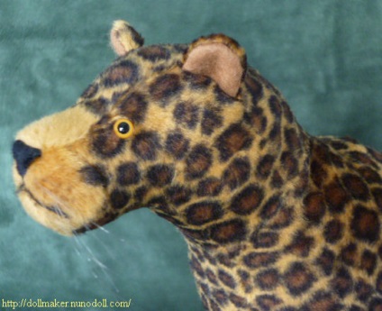 Cusam un leopard mare