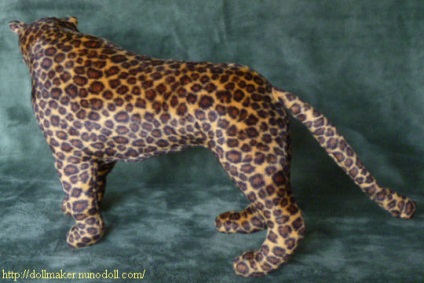 Cusam un leopard mare