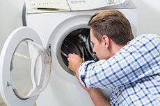 Telefoane și adrese de ateliere de lucru pentru repararea urgentă a aparatelor de uz casnic și a mașinilor de spălat rufe acasă la Moscova