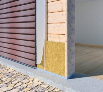 Subtilitățile tehnologiei în cazul izolației unei case din lemn din exterior