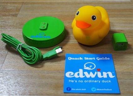 Clever duck edwin poate reda muzica printr-un difuzor bluetooth rezistent la apa,