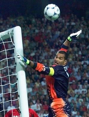 Aflați mai multe despre cei mai buni fotbaliști din lume despre fotografie de chilavert, cele mai bune goluri, biografie